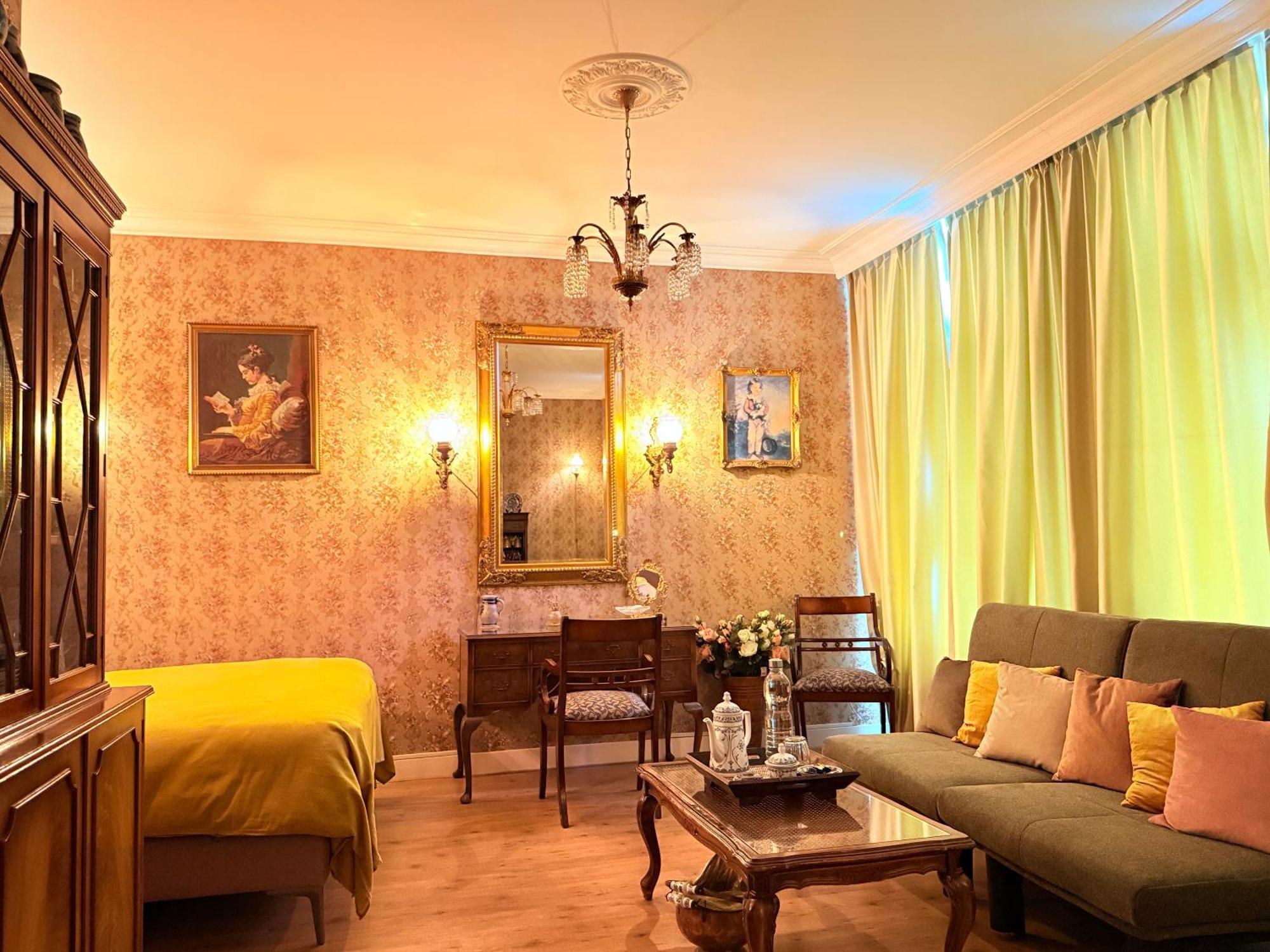 Luxurious Classical Dutch Styled Room In City Centre Of The Hague - Home Stay Eksteriør billede