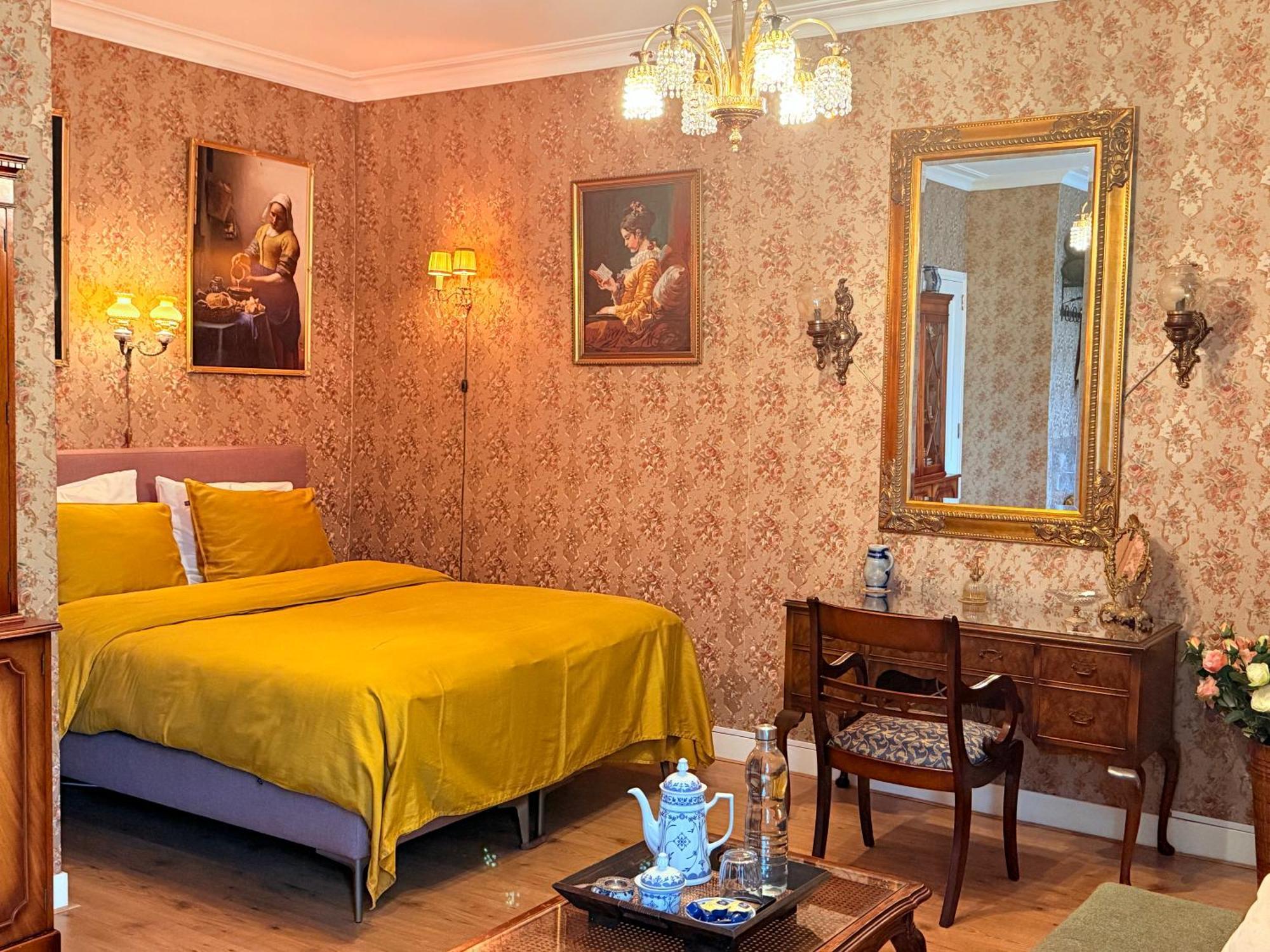 Luxurious Classical Dutch Styled Room In City Centre Of The Hague - Home Stay Eksteriør billede